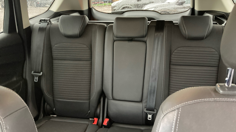 Ford Kuga 2.0 TDCi Titanium Edition 5dr 2WD Diesel Estate